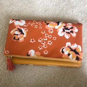Fab fit fun clutch